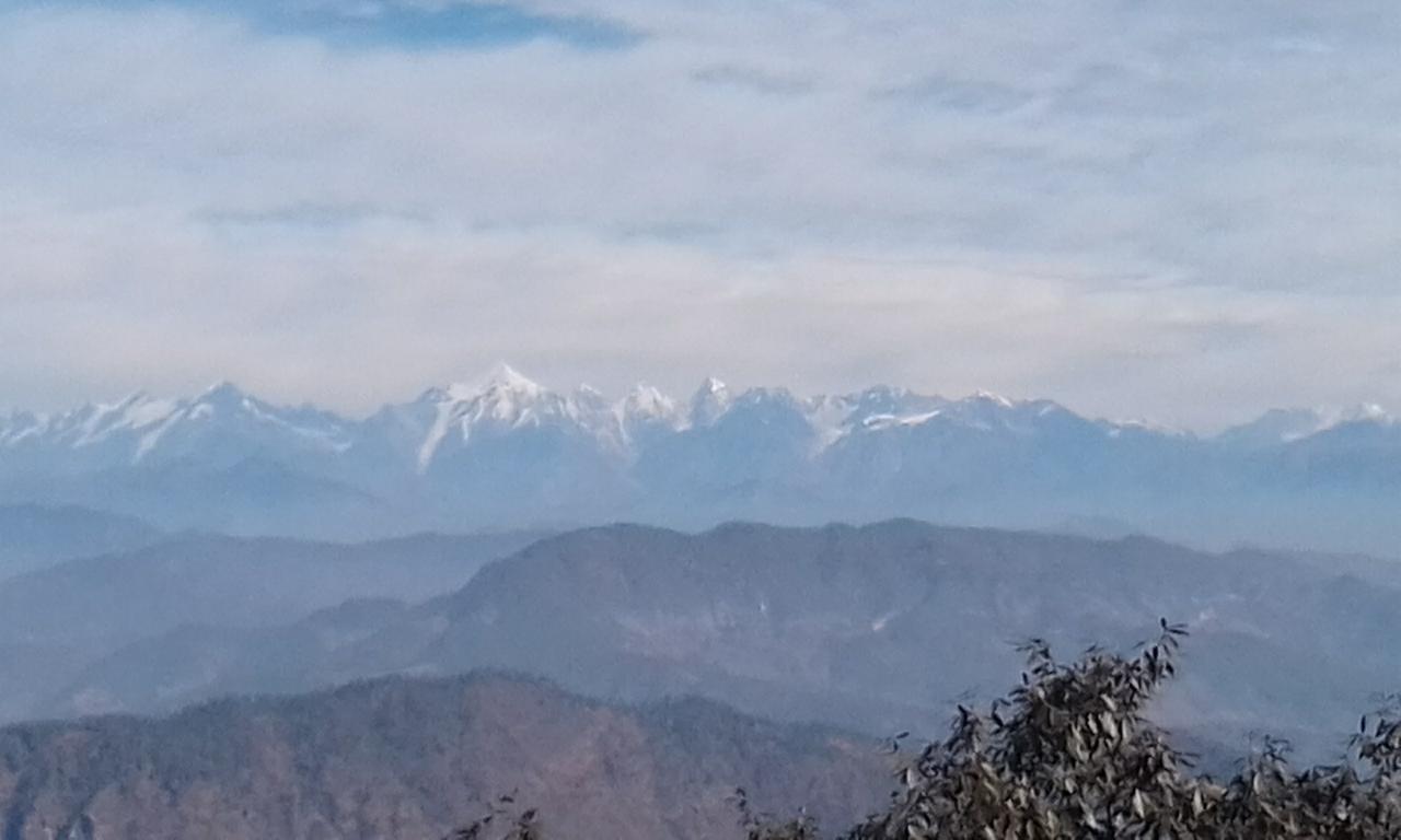 Maa Ananda Mayee Guest House Binsar Exteriör bild