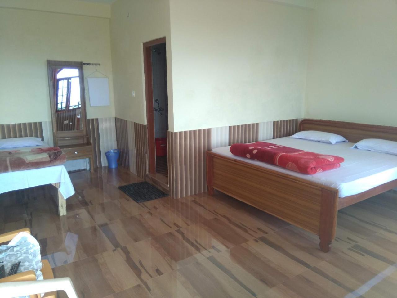 Maa Ananda Mayee Guest House Binsar Exteriör bild